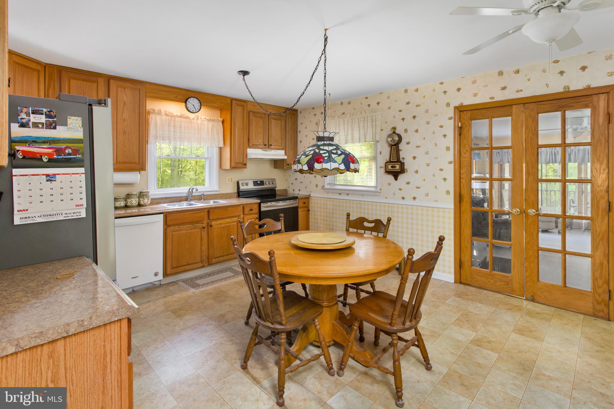 1025 Hedding Jacksonville Road Bordentown, NJ 08505 - Photo 7 of 32
