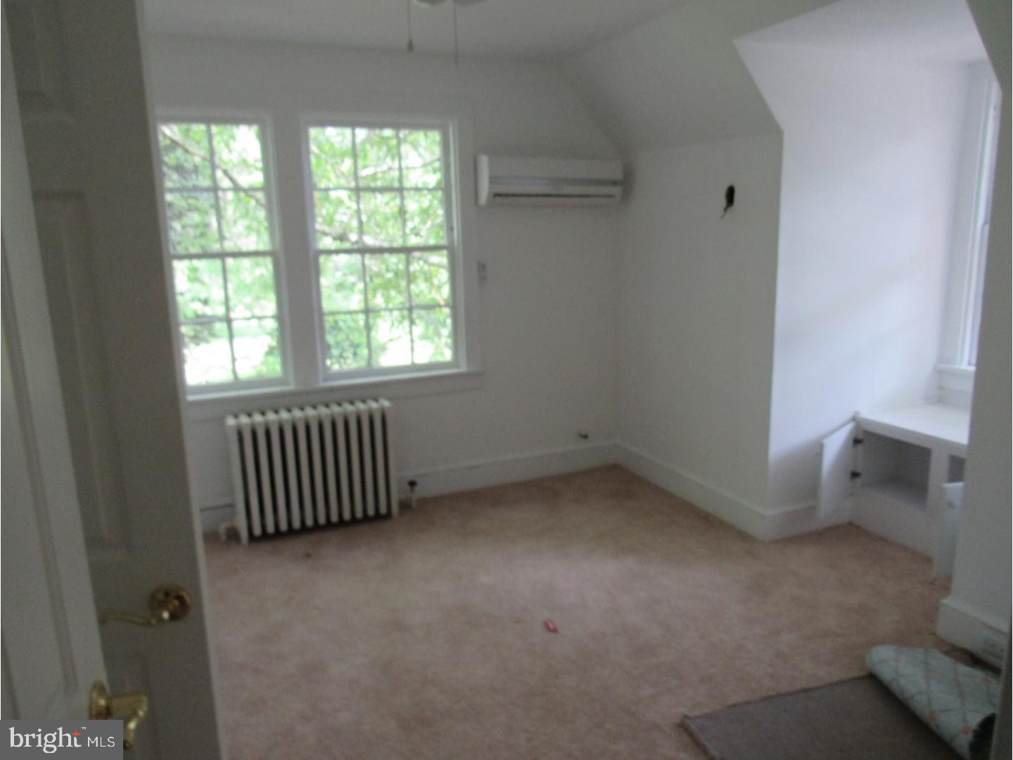 433 Bridgeboro Road Moorestown, NJ 08057 - Photo 13 of 24 an empty room with a window
