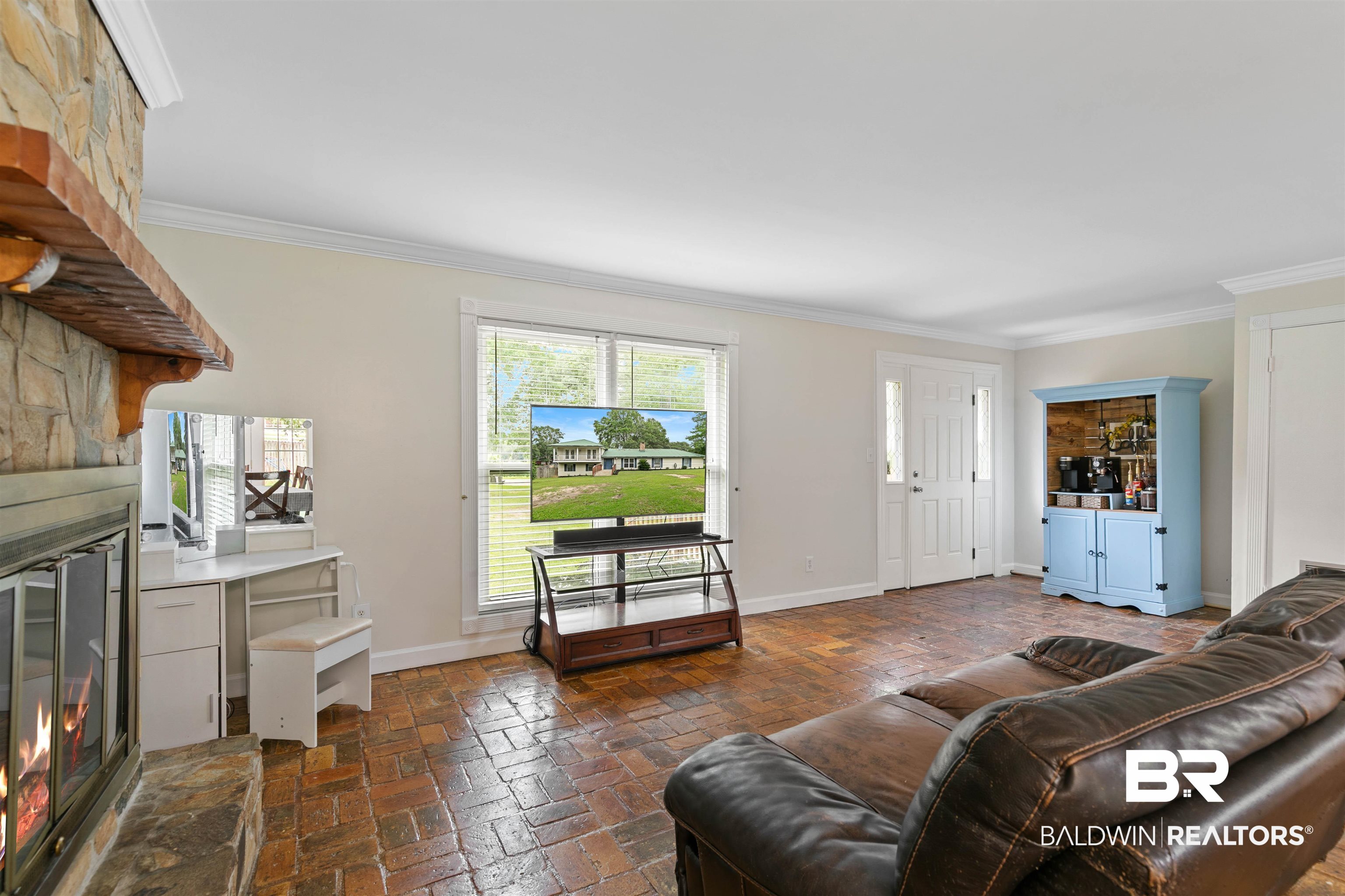 10420 Johnson Road South Mobile, AL 36695 - Photo 15 of 75 Living room