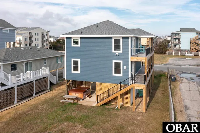 $1,079,000 | 305 East Martin Street, Kill Devil Hills, NC 27948
