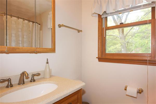 176 Fox Hill Road Burlington, MA 01803 - Photo 15 of 20 Gallery Image 15