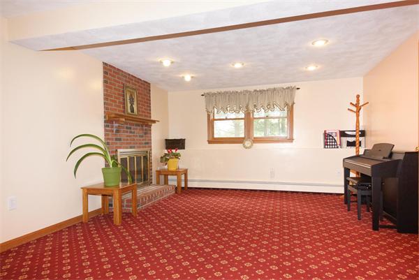 176 Fox Hill Road Burlington, MA 01803 - Photo 16 of 20 Gallery Image 16