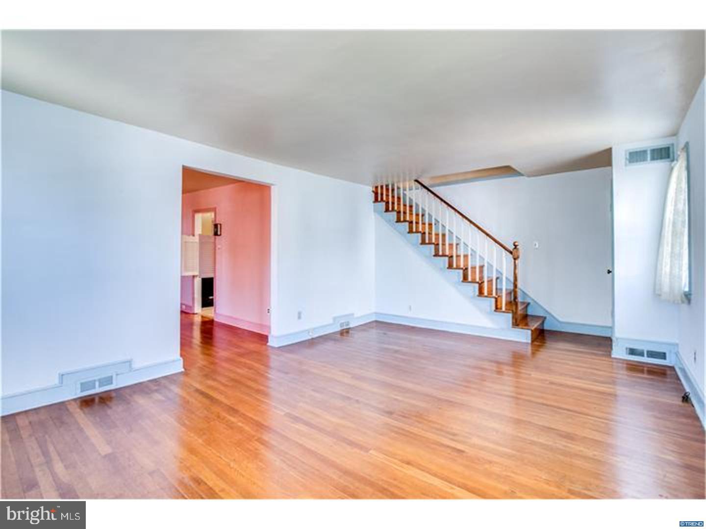 33 Vilone Road Elsmere, DE 19805 - Photo 2 of 25 Gallery Image 2