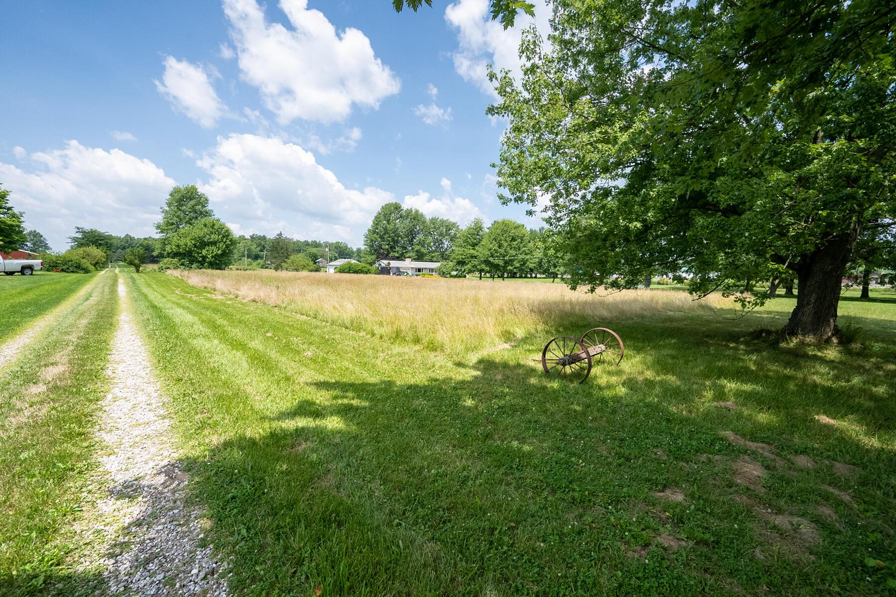 1055 North Old State Road Delaware, OH 43015 - Photo 4 of 55 1055 N Old State Rd-125