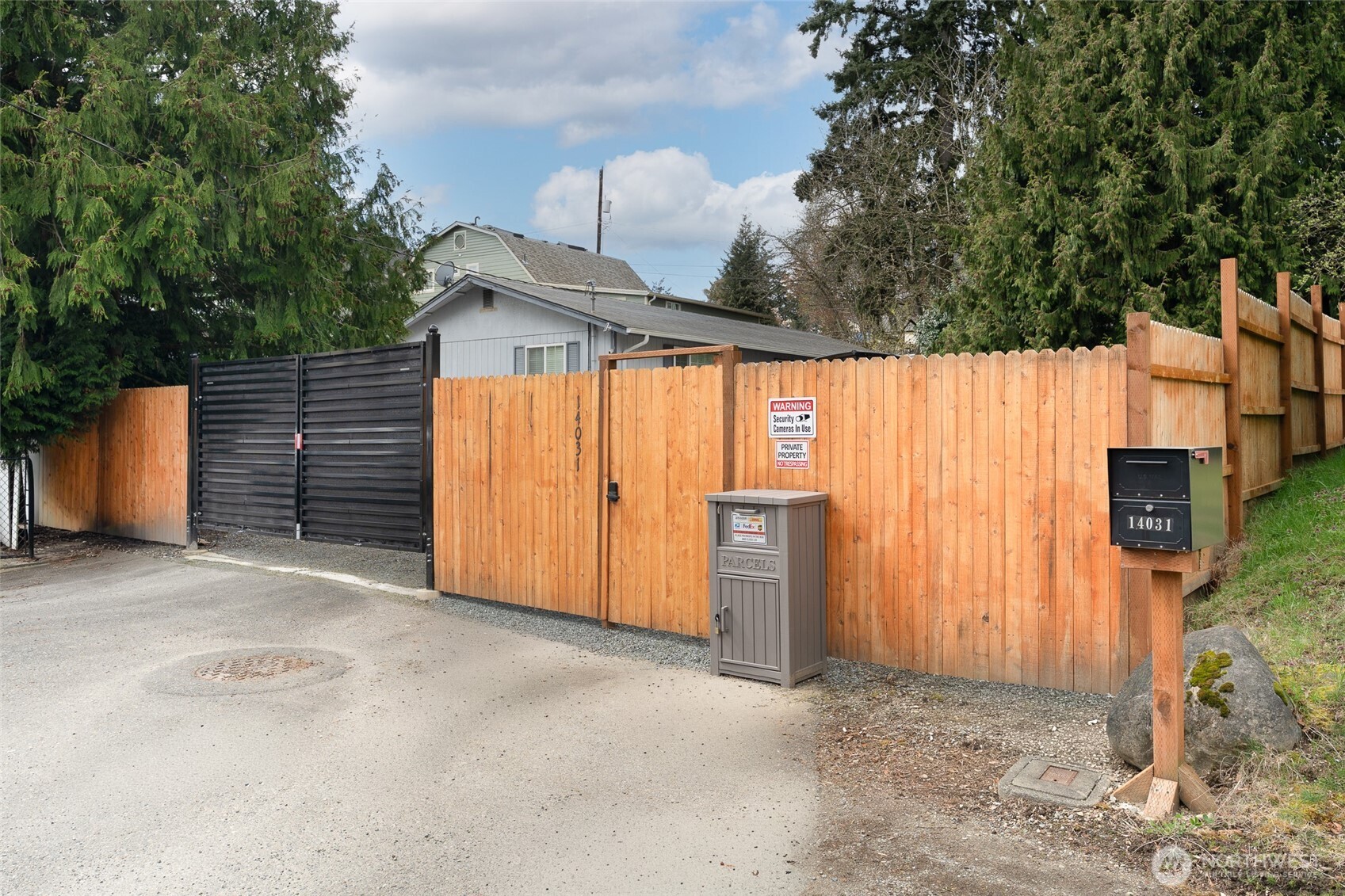14031 33rd Place South Tukwila, WA 98168 - Photo 34 of 37