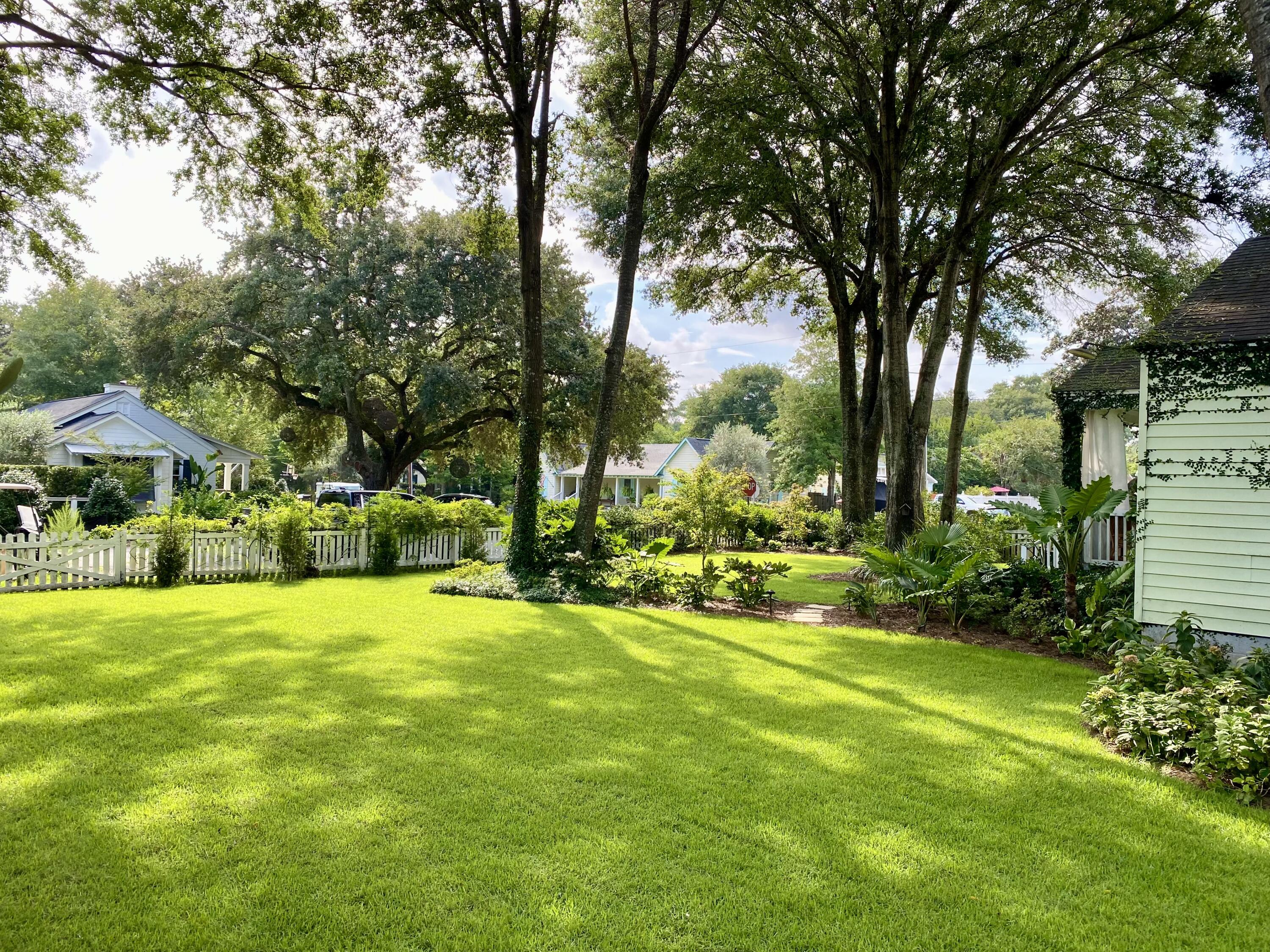 647 Adluh Street Mount Pleasant, SC 29464 - Photo 4 of 7 IMG 34