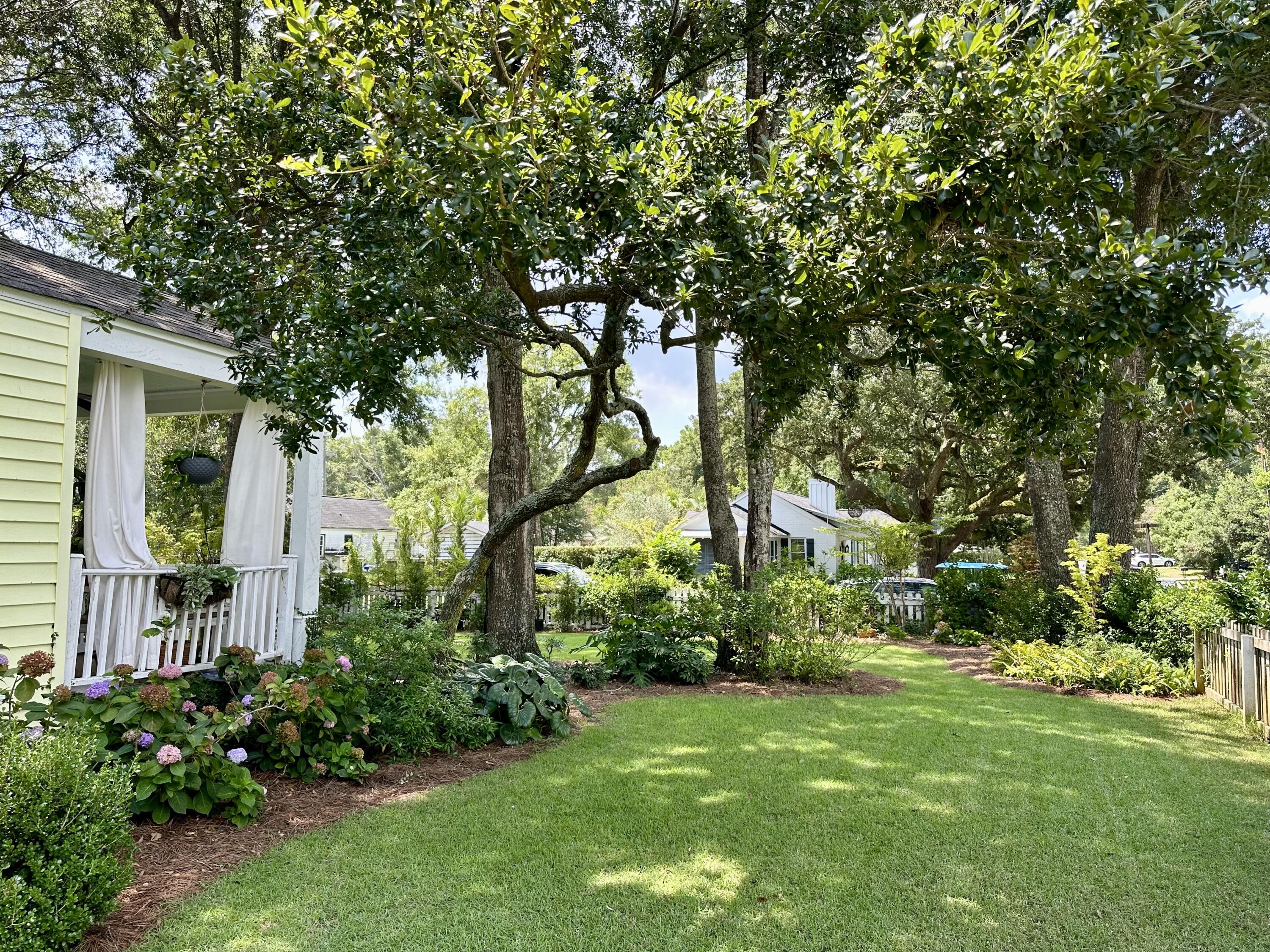 647 Adluh Street Mount Pleasant, SC 29464 - Photo 5 of 7 IMG 1