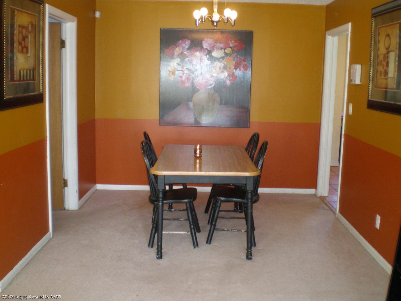 4100 Crockett Street Amarillo, TX 79110 - Photo 4 of 22 dining room