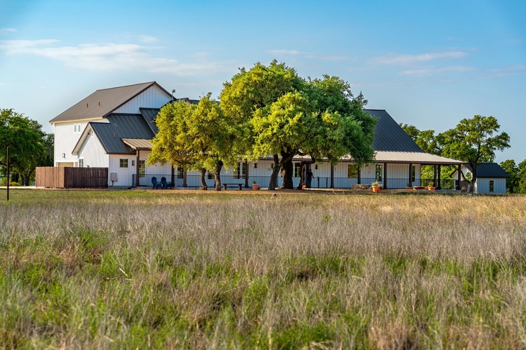 862 Grape Creek Road Fredericksburg, TX 78624 - Photo 16 of 91