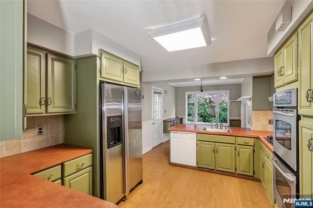 45 Nance Road West Orange, NJ 07052 - Photo 6 of 39
