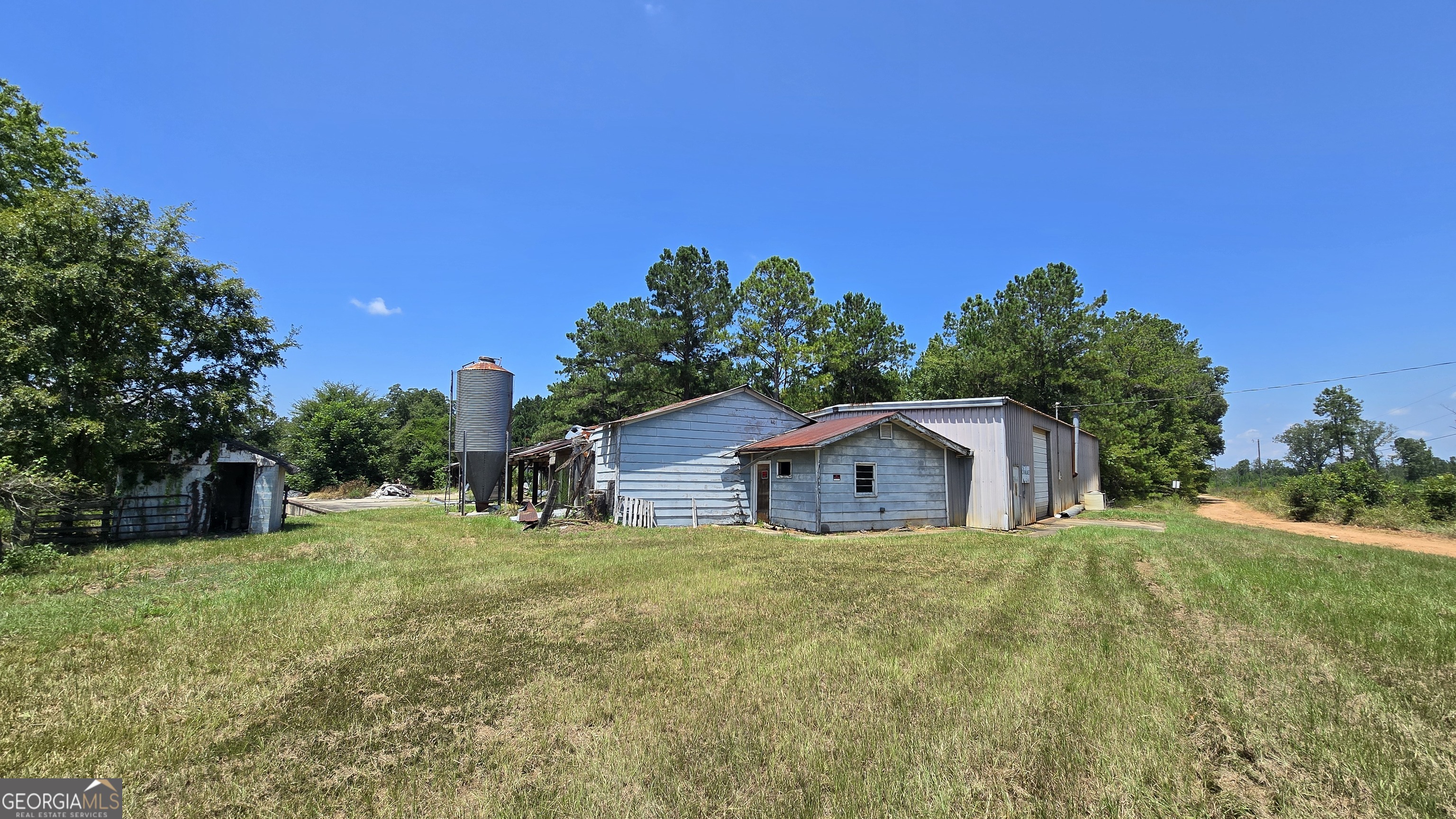361 Allen Road Musella, GA 31066 - Photo 30 of 41 a house with yard in front of it