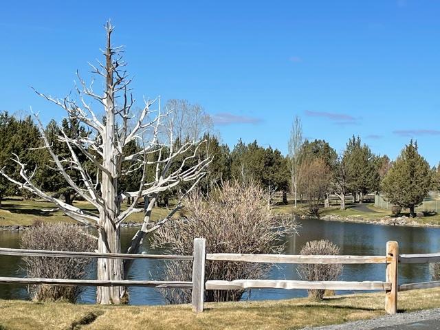 10778 Village Loop Redmond, OR 97756 - Photo 26 of 27 treeandlake