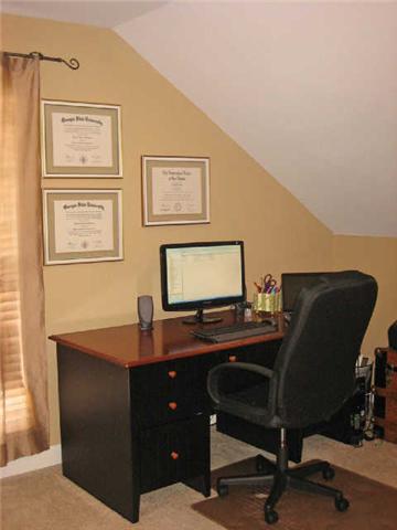 136 Fieldstone Lane Springfield, TN 37172 - Photo 2 of 18 Bonus room large enough for Playroom, Media Room and Office.