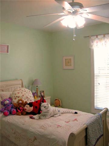 136 Fieldstone Lane Springfield, TN 37172 - Photo 6 of 18 All three Bedrooms are on the Main floor and have large Closets.