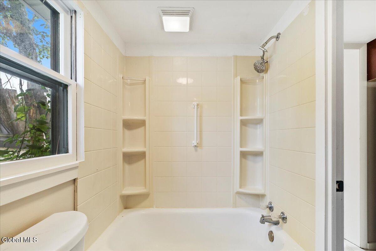 41 Virginia Avenue, Unit 2 Colonie, NY 12205 - Photo 14 of 17 23-IMG_1208