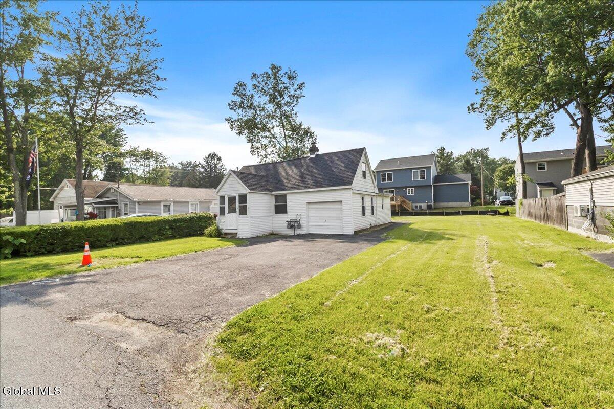 41 Virginia Avenue, Unit 2 Colonie, NY 12205 - Photo 3 of 17 29-IMG_1120