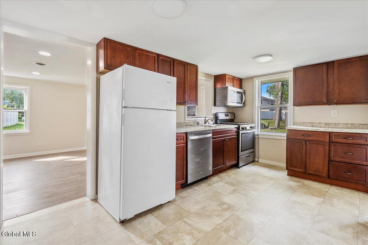 41 Virginia Avenue, Unit 2 Colonie, NY 12205 - Photo 10 of 17 19-IMG_1165