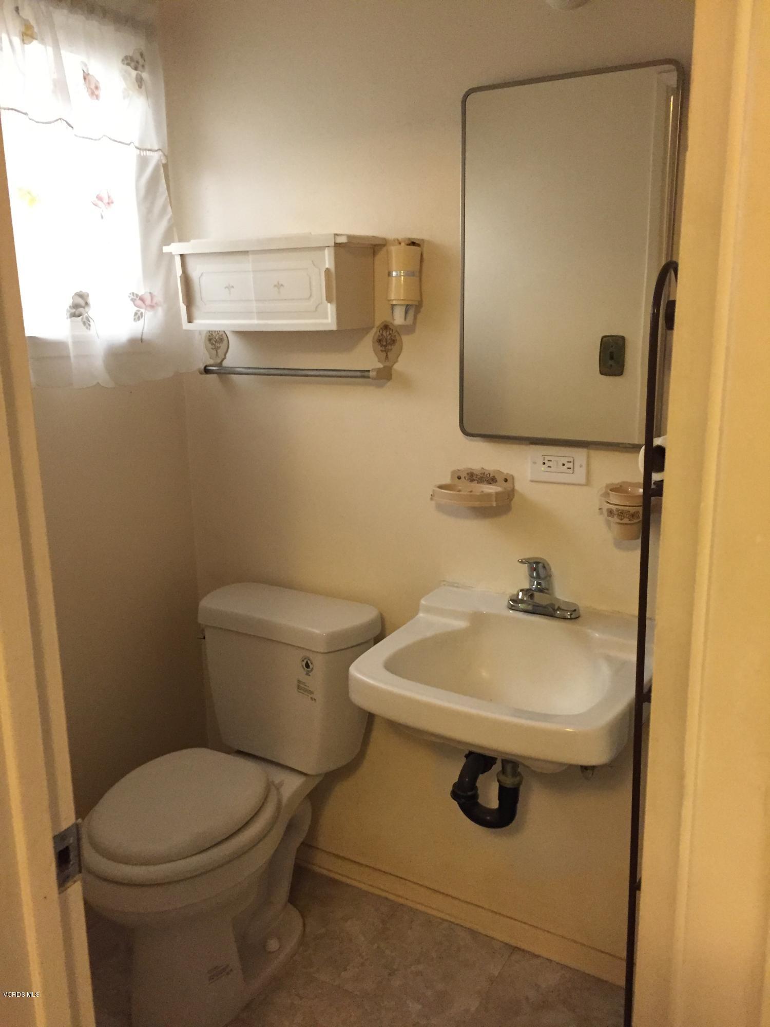 3033 G Street Oxnard, CA 93033 - Photo 6 of 11 IMG_3205