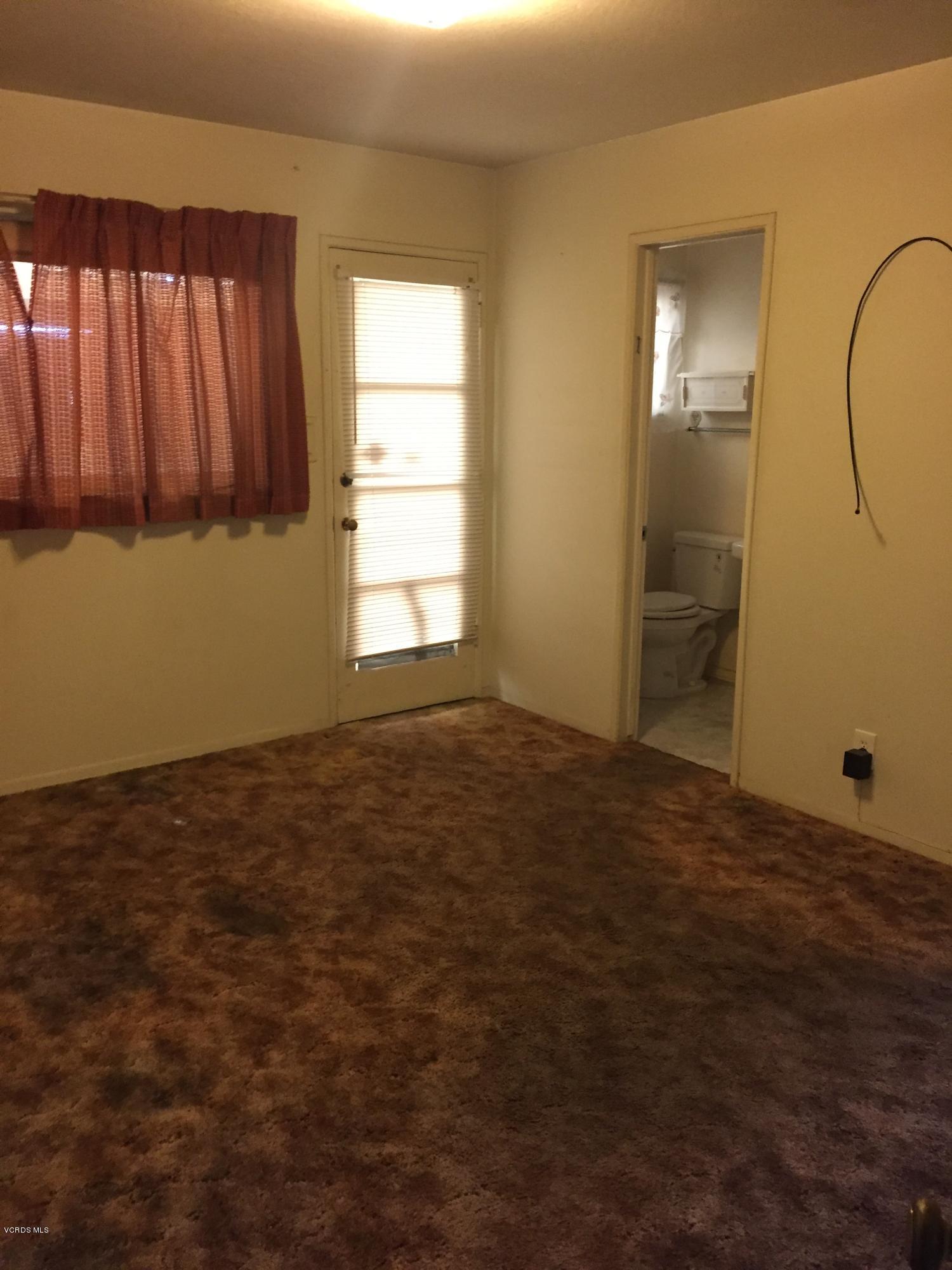 3033 G Street Oxnard, CA 93033 - Photo 7 of 11 IMG_3204