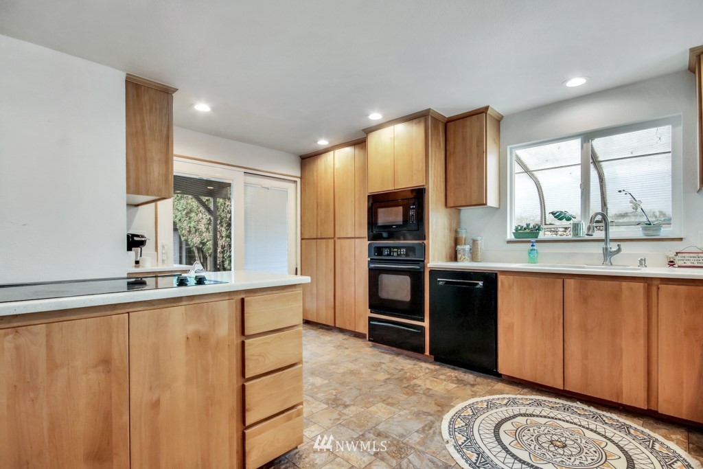 1311 Silver Street Sumner, WA 98390 - Photo 10 of 38 Gallery Image 10