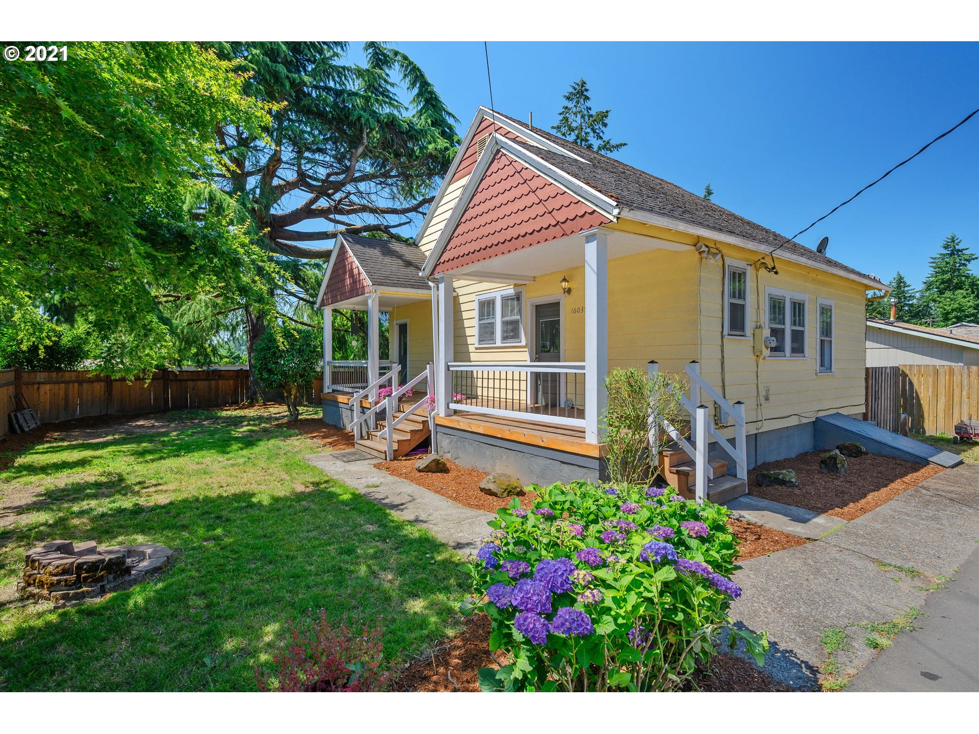 16039 Southeast Johnson Road Clackamas, OR 97015 - Photo 2 of 25 Gallery Image 2
