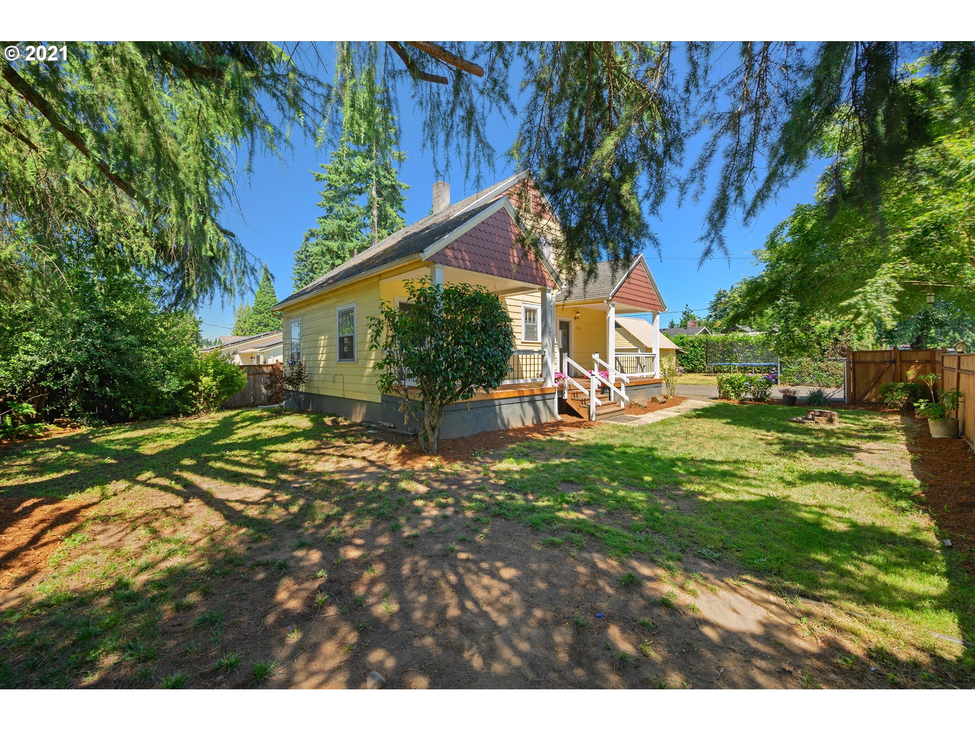 16039 Southeast Johnson Road Clackamas, OR 97015 - Photo 3 of 25 Gallery Image 3