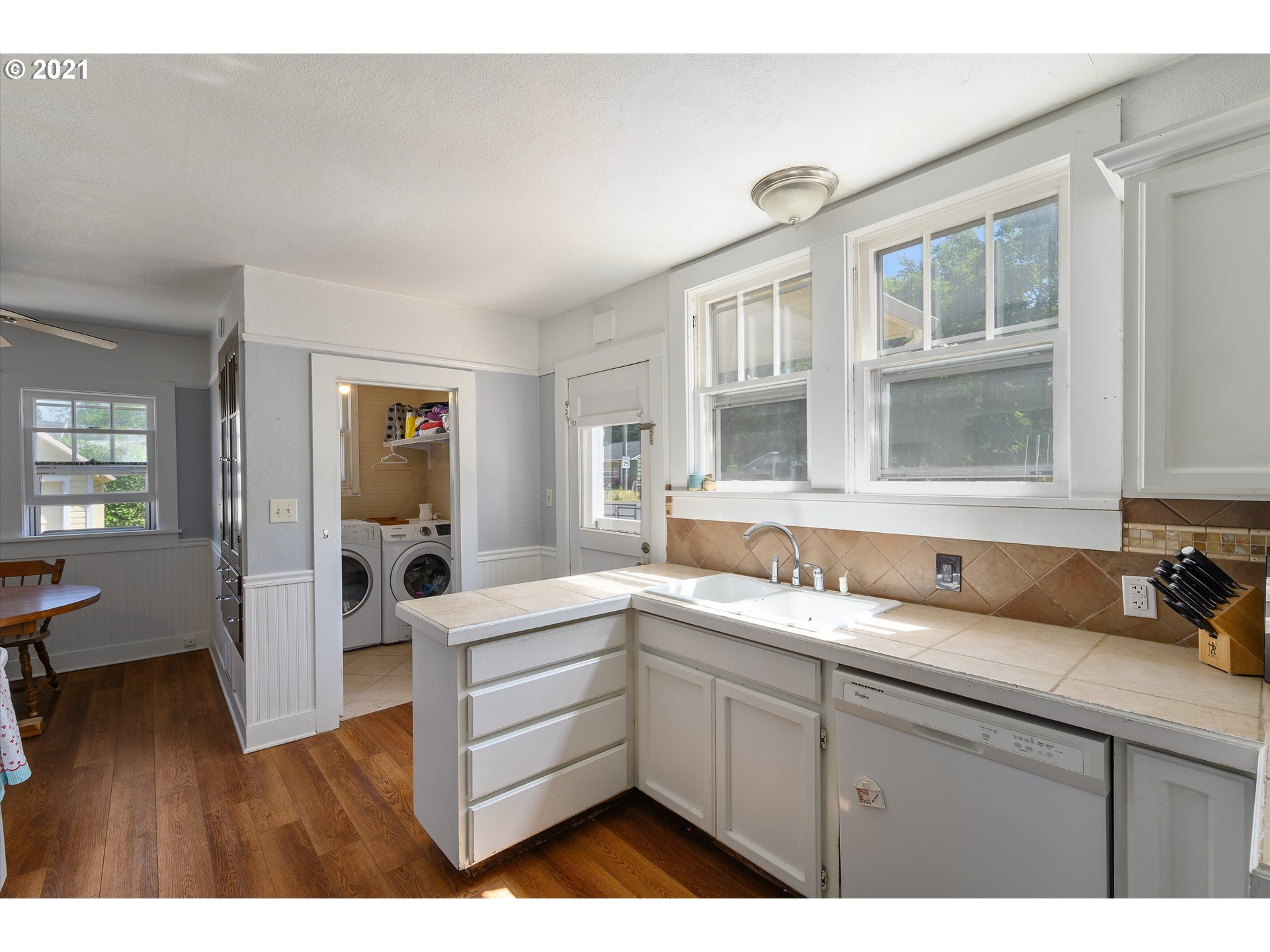 16039 Southeast Johnson Road Clackamas, OR 97015 - Photo 7 of 25 Gallery Image 7