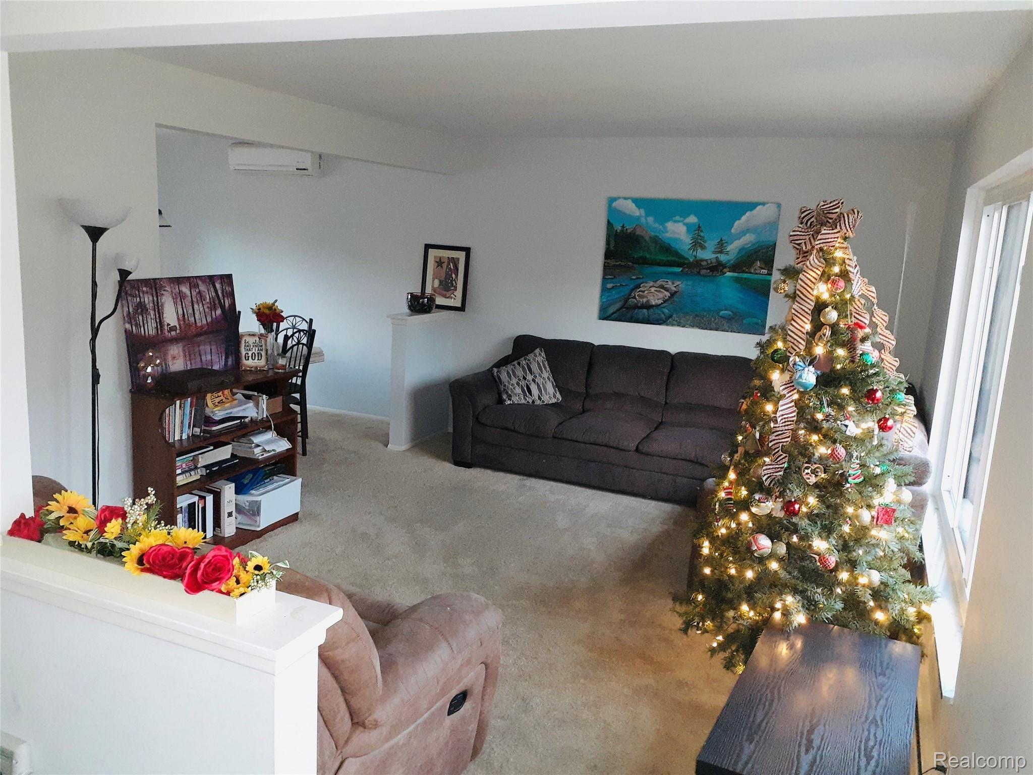 710 Huntington Road Grand Blanc, MI 48439 - Photo 7 of 28 A2D1242F-7DEB-464C-94D7-E19F261C7AE5_1_201_a.jpeg