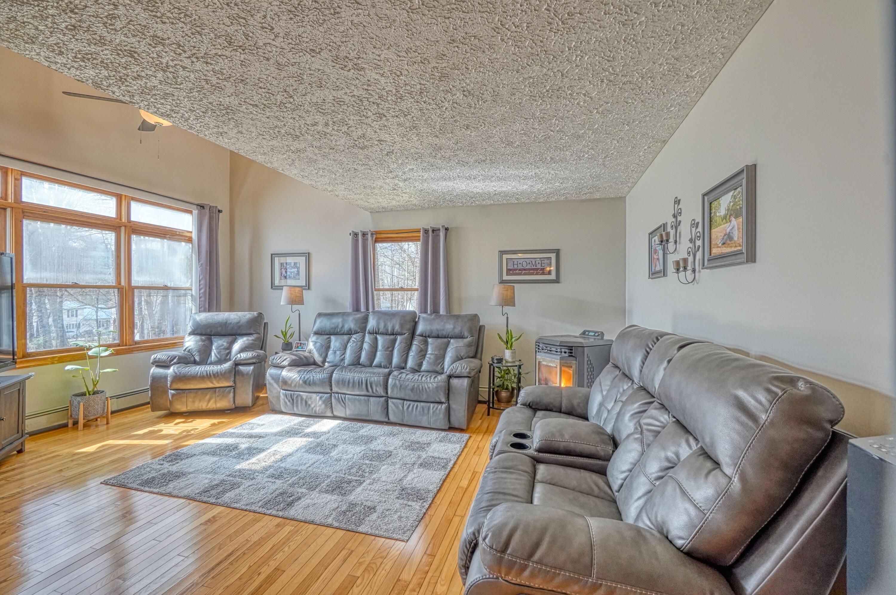 214 Windsor Road Augusta, ME 04330 - Photo 13 of 42 Living room