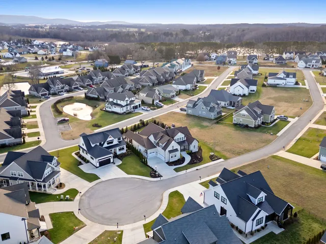 $1,579,900 | 160 WAKEBOARD Way, Winchester, TN 37398