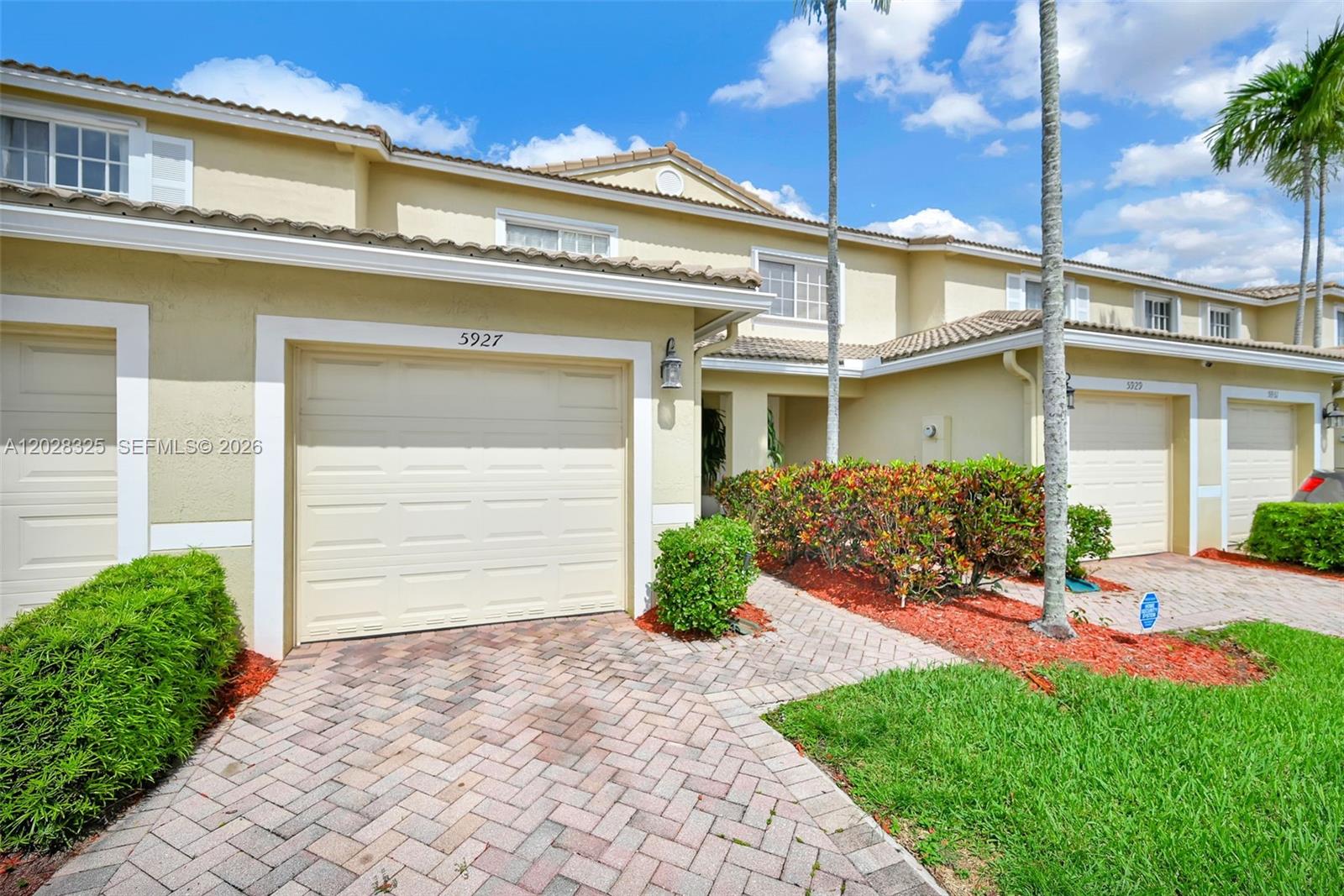 5927 Royal Way Tamarac, FL 33321 - Photo 1 of 31