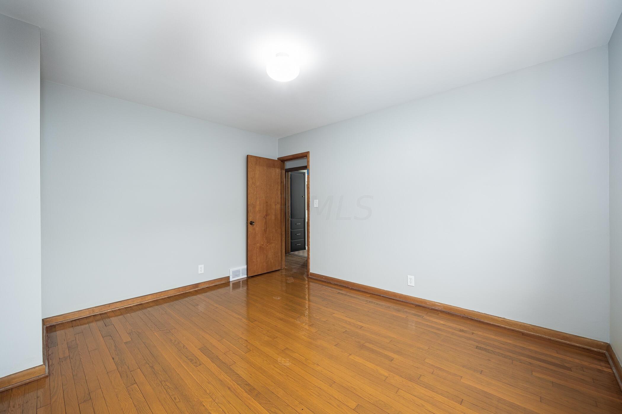 2864 Castlewood Road Columbus, OH 43209 - Photo 24 of 45 2864 Castlewood Rd 037