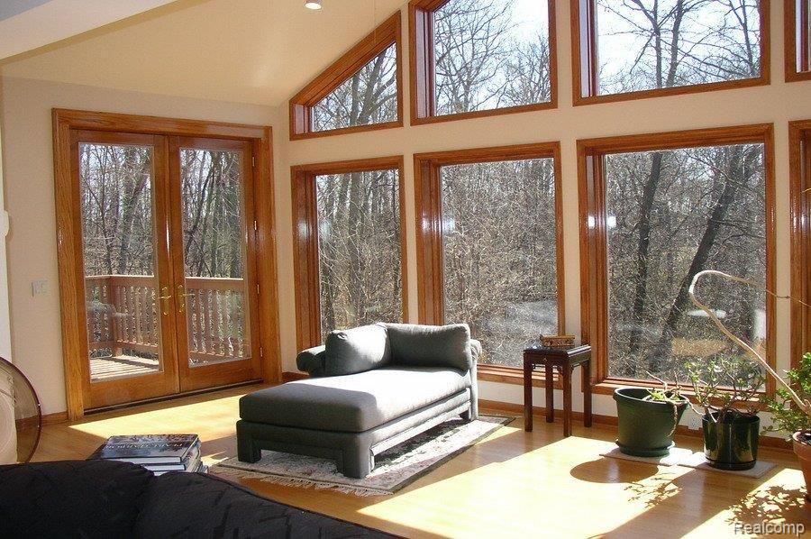 4885 Gallagher Road Rochester, MI 48306 - Photo 10 of 25 Family Room