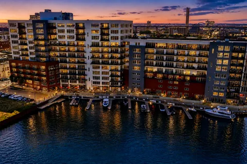 $650,000 | 106 West Seeboth Street, Unit 920, Milwaukee, WI 53204