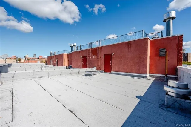 $1,200,000 | 939 Croes Avenue | Soundview