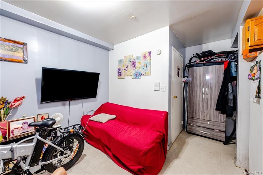 939 Croes Avenue Bronx, NY 10473 - Photo 7 of 34