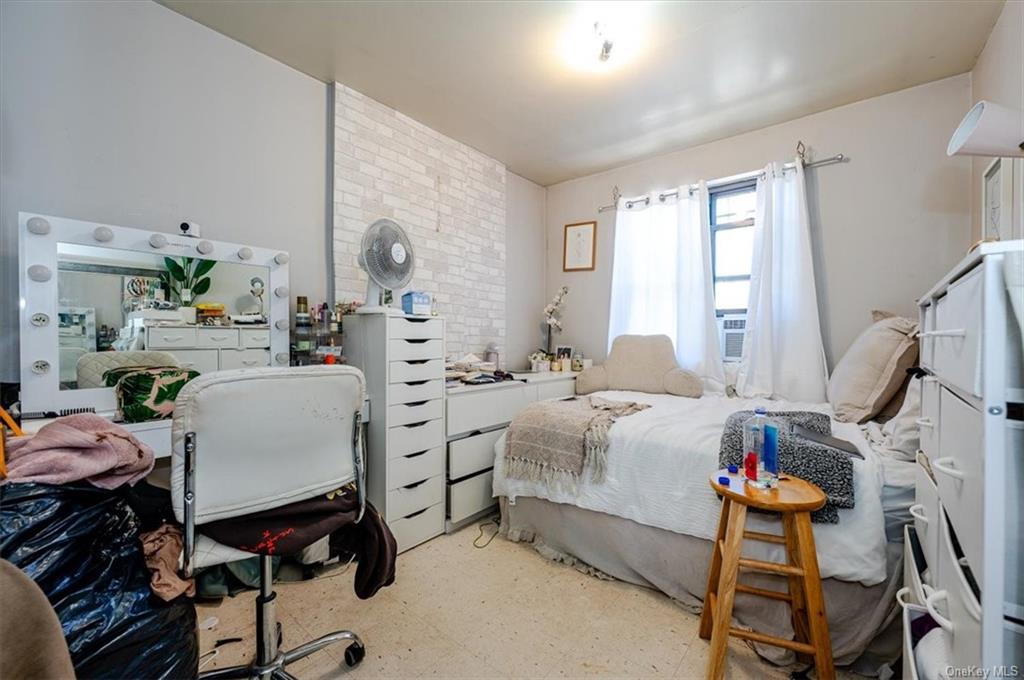 939 Croes Avenue Bronx, NY 10473 - Photo 10 of 34