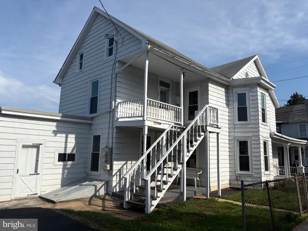 $1,200 | 50 East North Street, Unit 1, Waynesboro, PA 17268