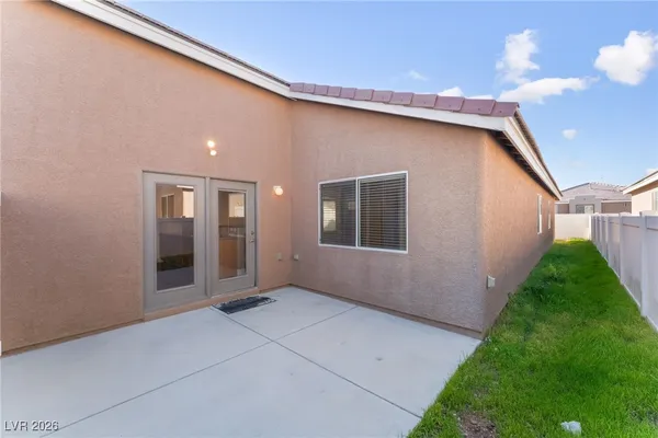 $2,300 | 4824 Violet Bay Court, Las Vegas, NV 89131