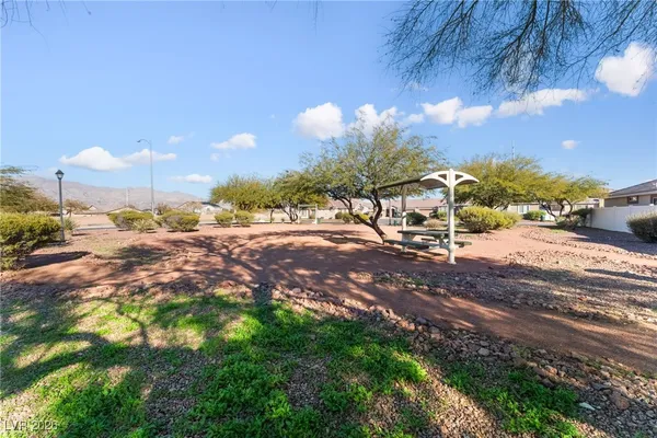 $2,300 | 4824 Violet Bay Court, Las Vegas, NV 89131