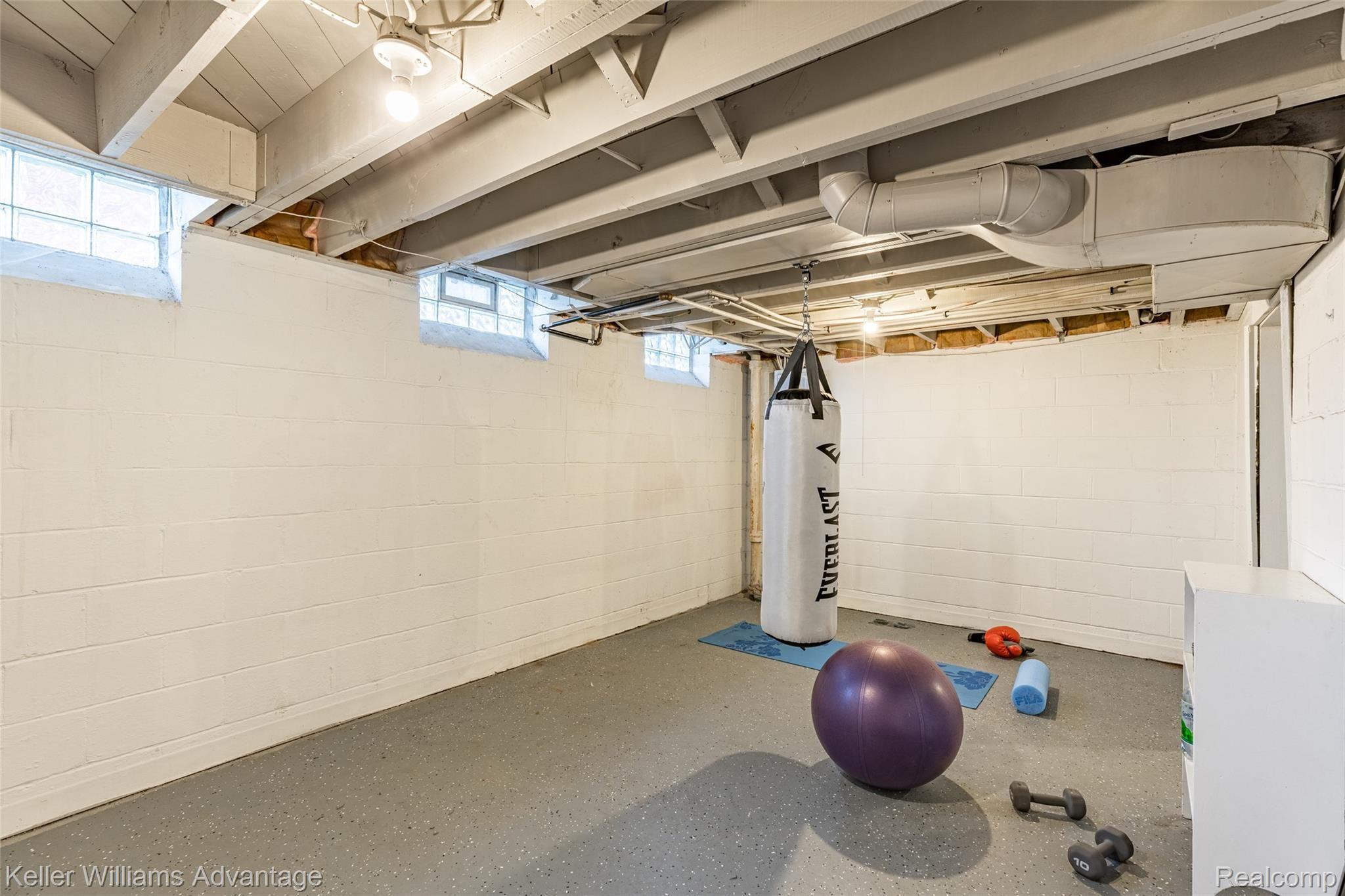 14044 Greenview Road Detroit, MI 48223 - Photo 23 of 28 14044 Greenview Rd, Detroit, MI 48223 - Basement with Flex-space