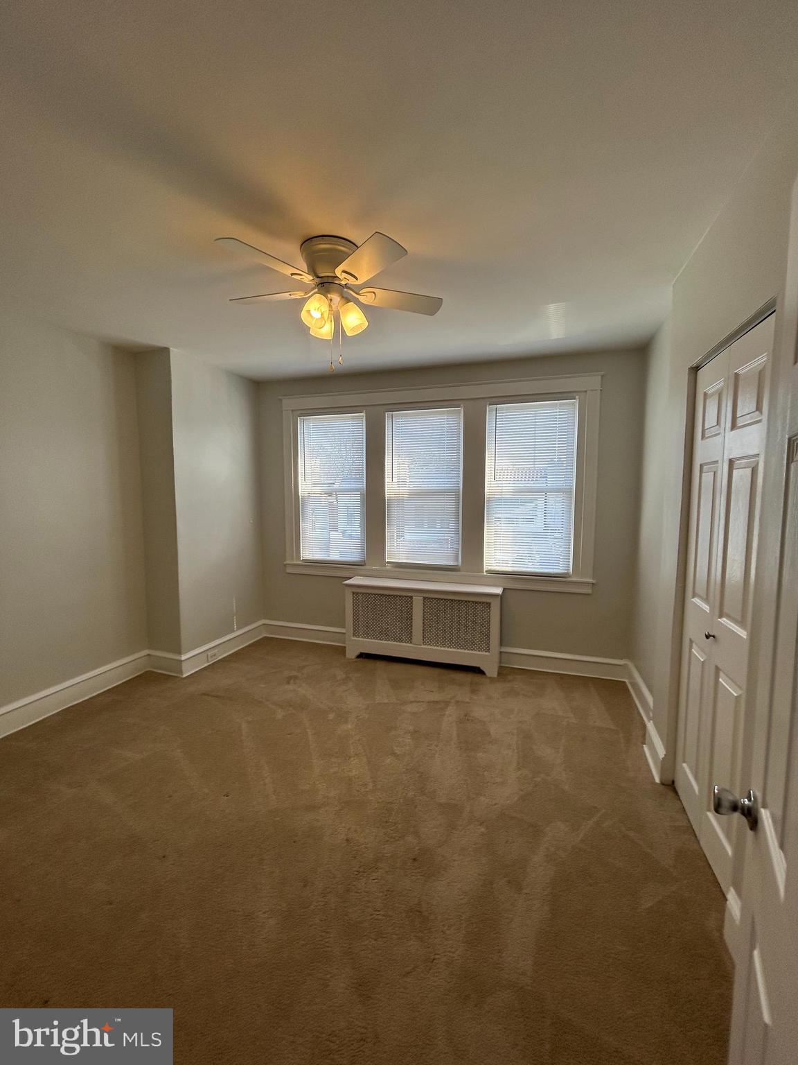 46 Lamport Road Upper Darby, PA 19082 - Photo 18 of 33 an empty room with a window