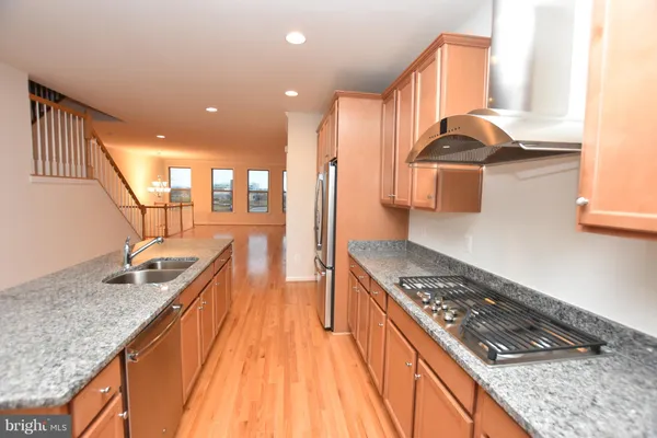 $750,000 | 42452 Dogwood Glen Square, Sterling, VA 20166