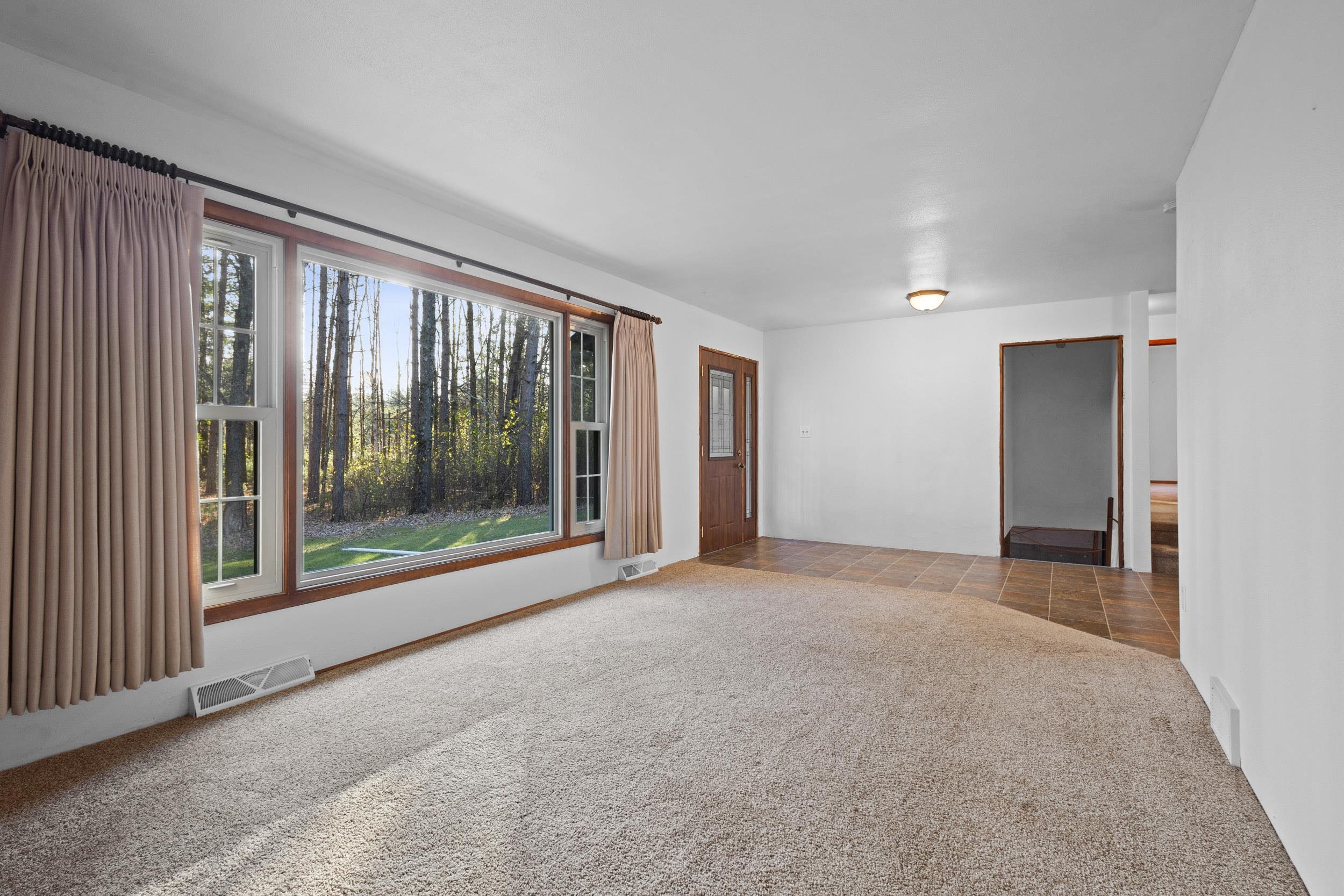 W1311 Madsen Road Marinette, WI 54143 - Photo 5 of 56