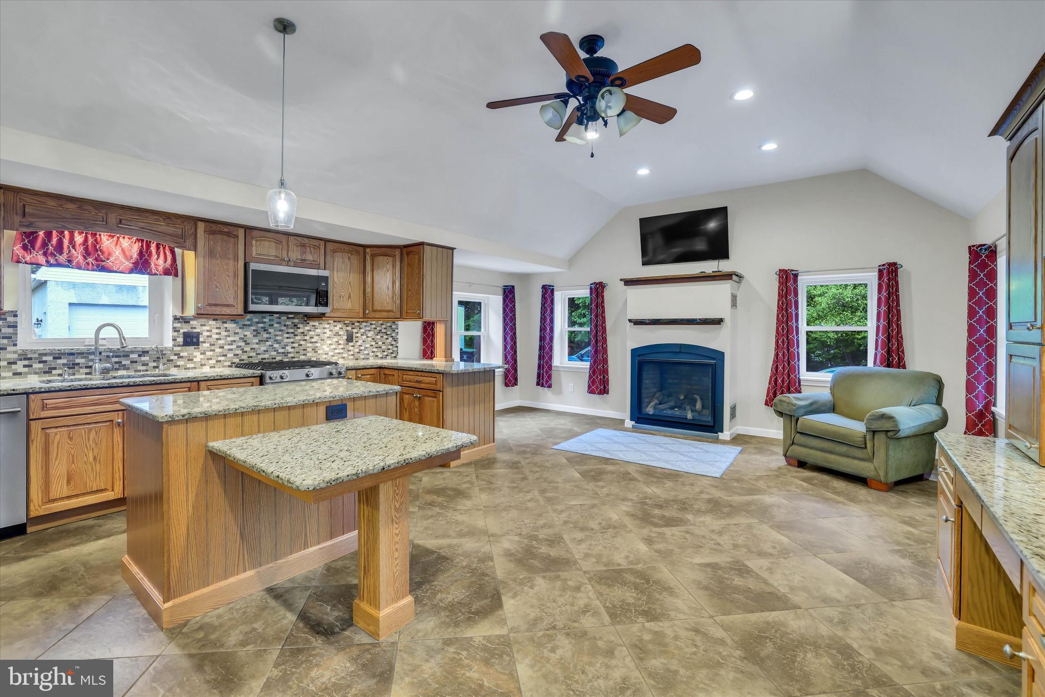 1014 North Bailey Road Coatesville, PA 19320 - Photo 5 of 33