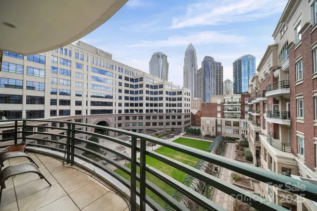 $525,000 | 400 North Church Street, Unit 521, Charlotte, NC 28202
