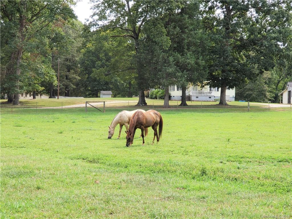 130 Holiday Road Lancaster, SC 29720 - Photo 1 of 42 Gallery Image 1