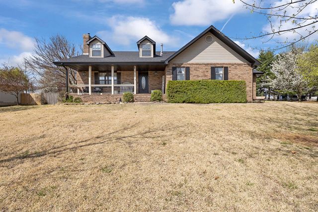 861 North Olive Street, Marshfield, MO 65706