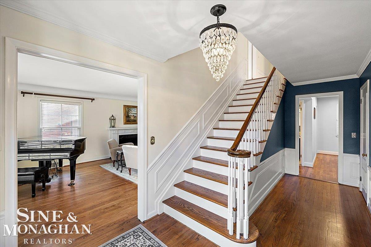 595 Thorntree Road Grosse Pointe Woods, MI 48236 - Photo 5 of 64