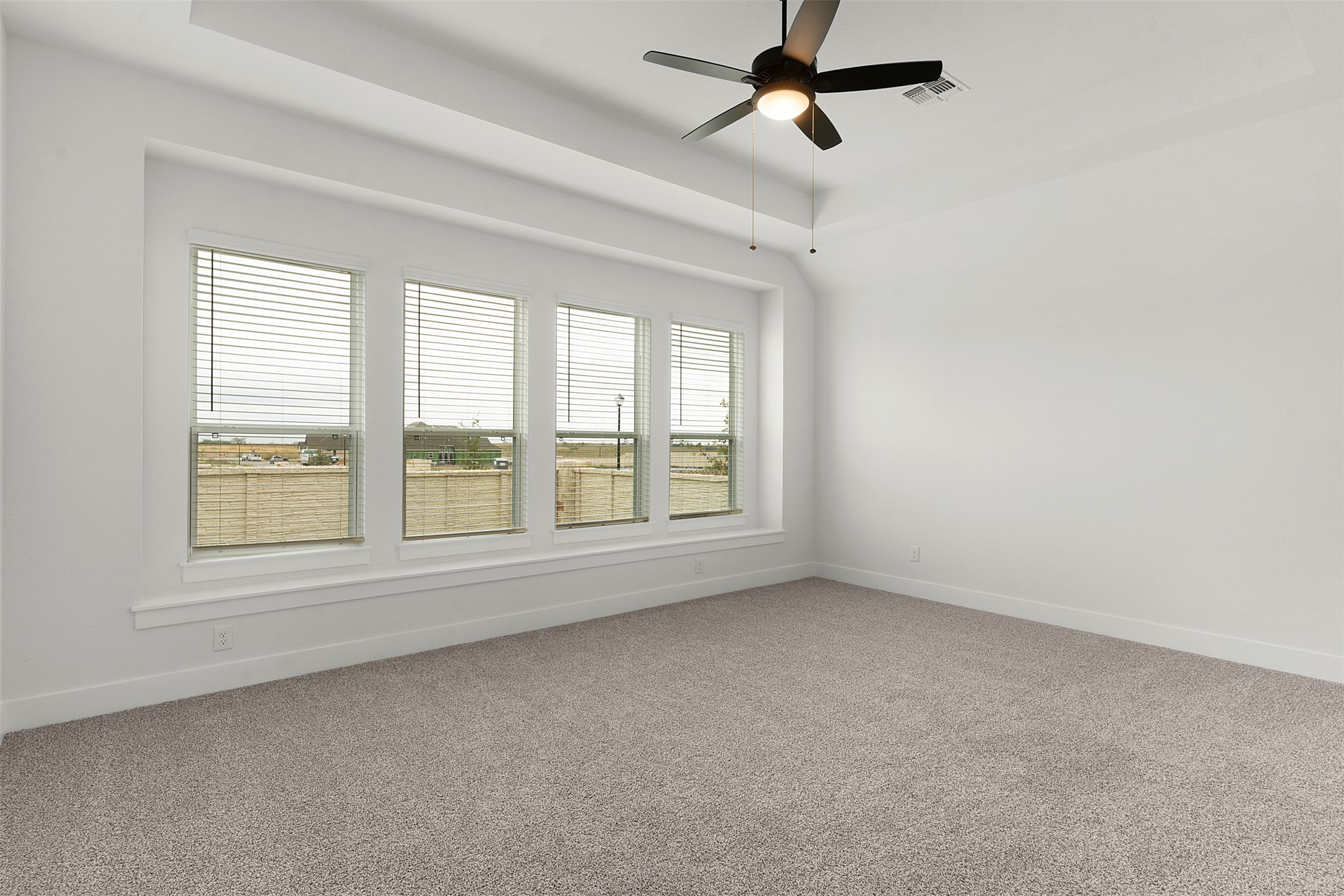 17316 Hope Bergman Road Pflugerville, TX 78660 - Photo 18 of 39 an empty room with a window